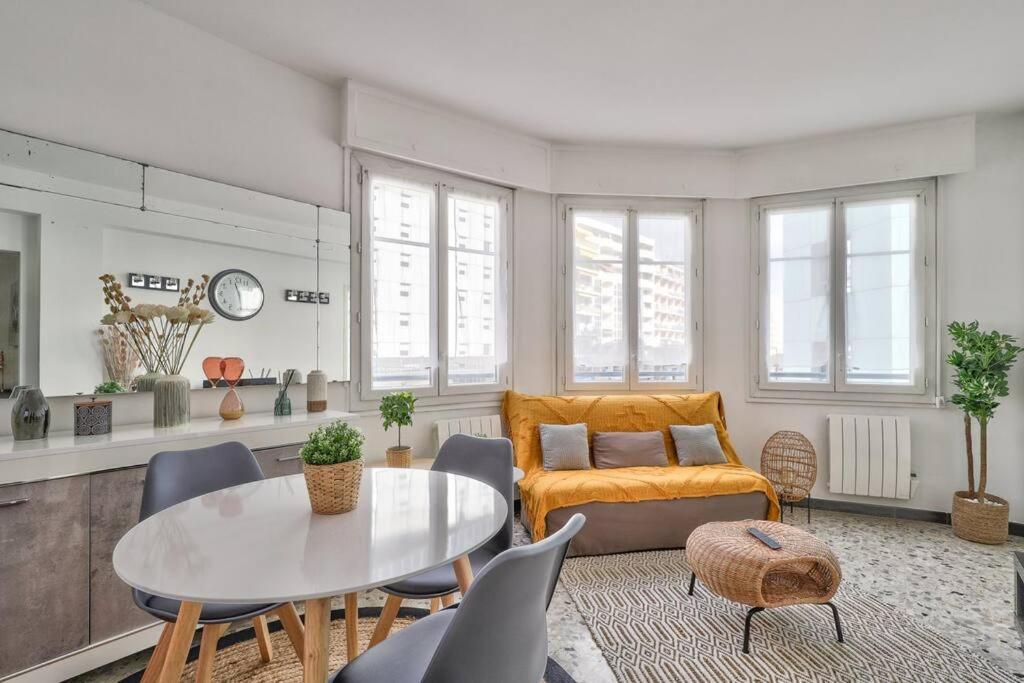 L29 Lenval Beach At 1Min Walk To Sea Front Ac Balcony Nisa Exterior foto